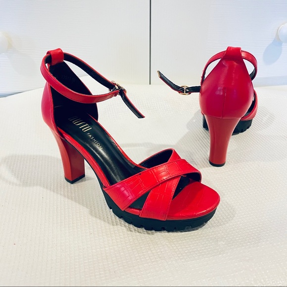 Platform Heeled Sandals with Ankle Strap - Picture 2 of 9